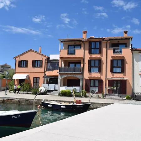 Apartamento Mali Mol Vantacici